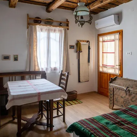 Rozmaringos Vendeghaz Apartment